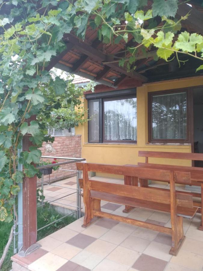 Chalupa V Meruňkovém Sadu Šakvice Exterior foto